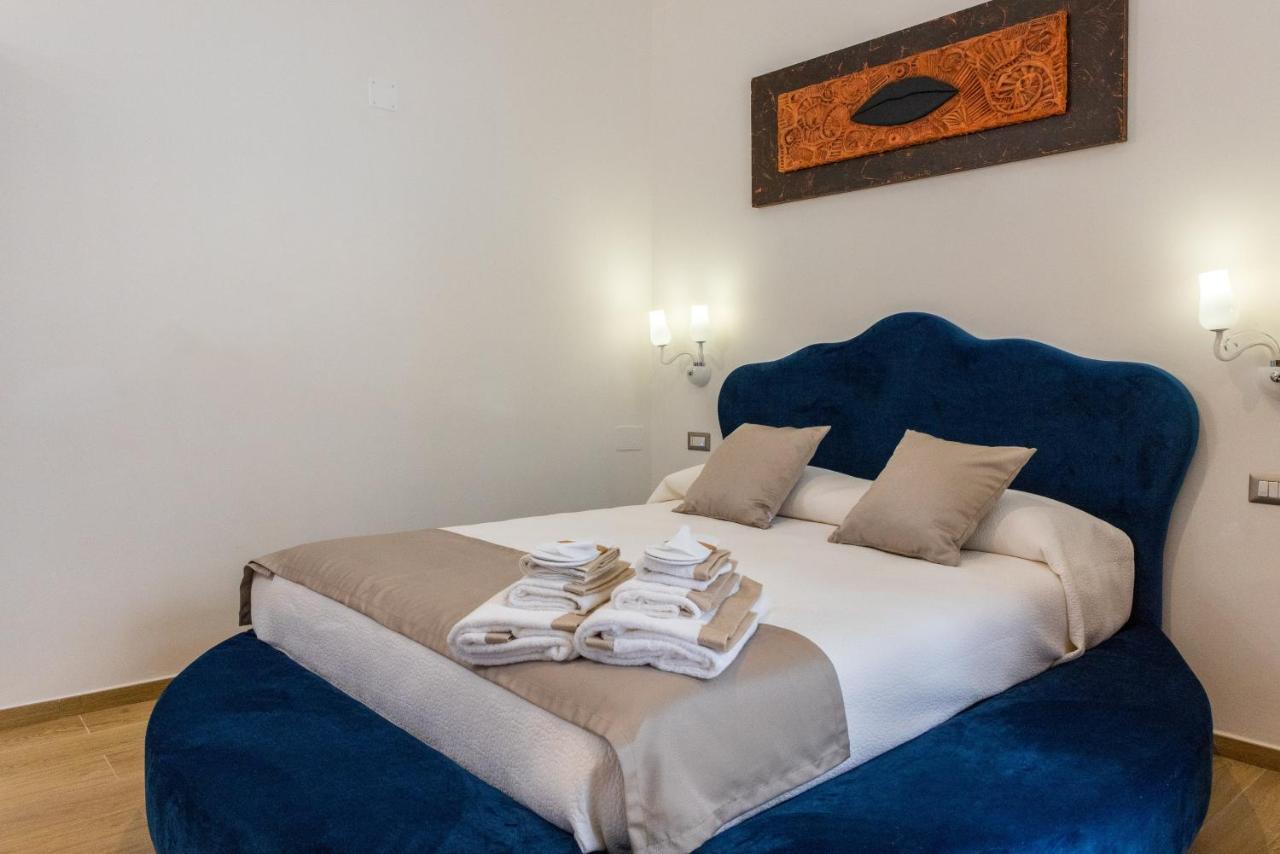 Lovely Rooms - Guest House Suites Triggiano Bagian luar foto